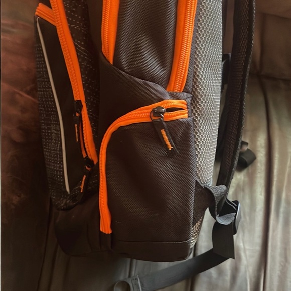 Backpack - Picture 6 of 8